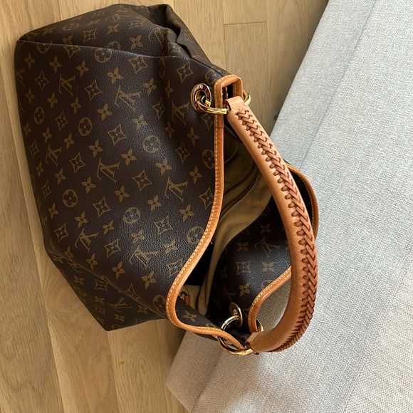 Louis Vuitton monogram Arsty - Picture 3 of 5
